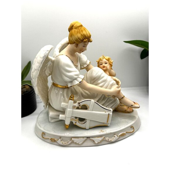 Vintage O'Well Porcelain Angel Figurine With Baby - Picture 4 of 11